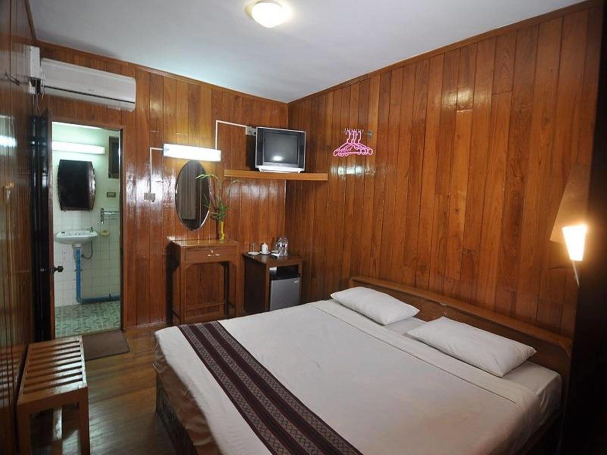 Green Land Motel Bagan Exterior foto